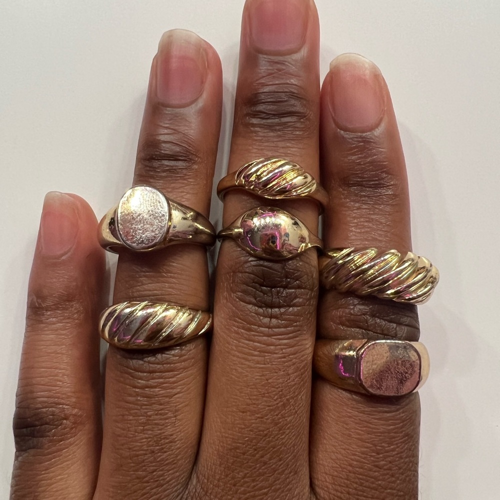 Gold lightly tarnished rings